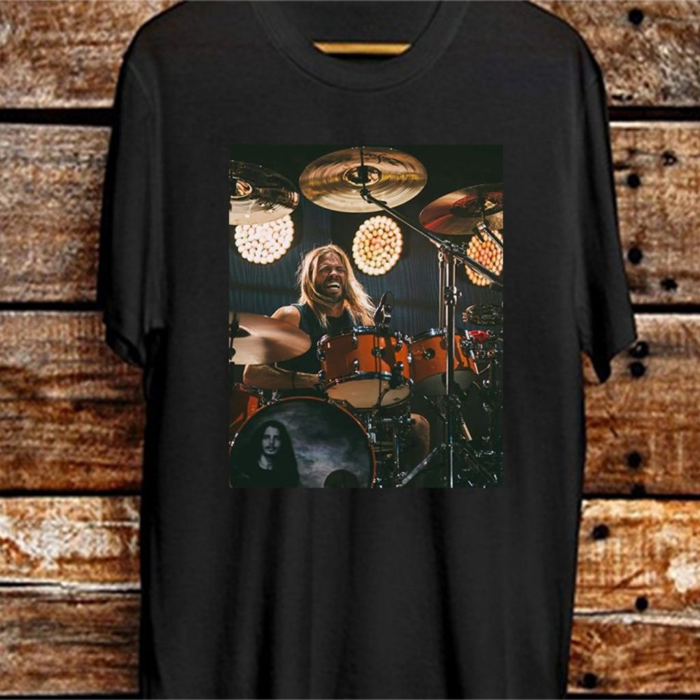 Foo Hawkins Action220 - Taylor Hawkins